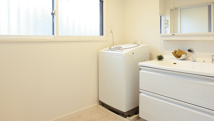 洗面台：福島県郡山市　やさしい白につつまれた穏やかな空間トイレリフォーム