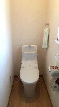 トイレ：福島県郡山市　費用を抑えて床もキレイに！トイレリフォーム