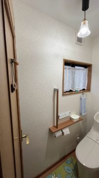 トイレ：福島県福島市　ペンダントライト華やかなトイレリフォーム