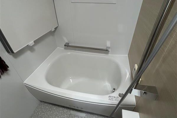 お風呂：福島県郡山市　シンプル浴槽の浴室リフォーム