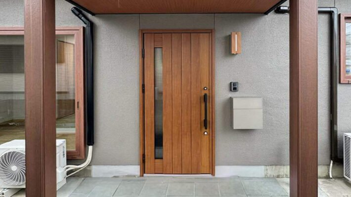 外壁・屋根:福島県福島市 寒さ・不安を解消!断熱&防犯に優れた玄関リフォーム